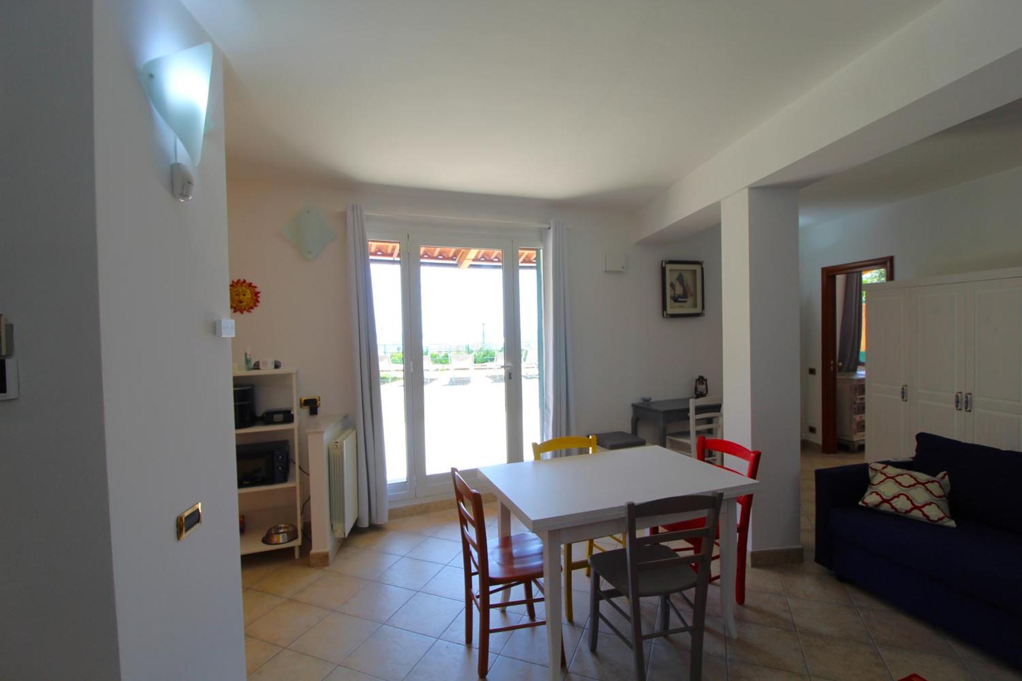 La Pace, Il Sole, Il Mare - Sanremo Casa Indipendente Vista Mare, Posto Auto Privato, Ampio Spazio Esterno Attrezzato, A Pochi Minuti Dalle Spiagge Luaran gambar