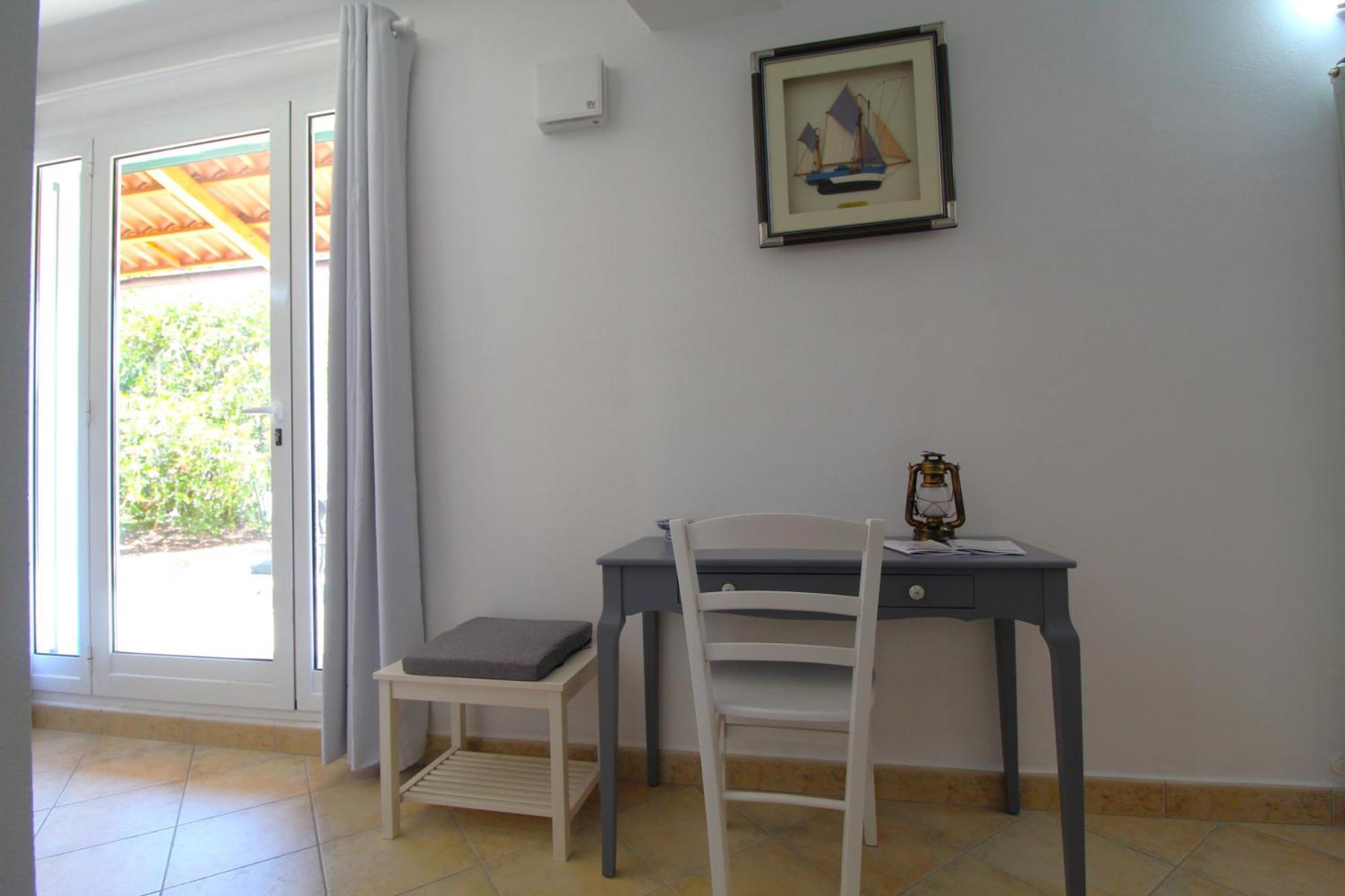 La Pace, Il Sole, Il Mare - Sanremo Casa Indipendente Vista Mare, Posto Auto Privato, Ampio Spazio Esterno Attrezzato, A Pochi Minuti Dalle Spiagge Luaran gambar
